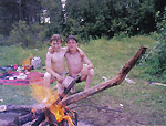 внук Илья Валиулин с другом Андреем Цыгановым на
отдыхе в местности Арский Камень, 2001г.
